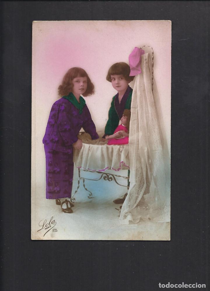 Postales: Postal ni&ntilde;as con mu&ntilde;eca. - Foto 1