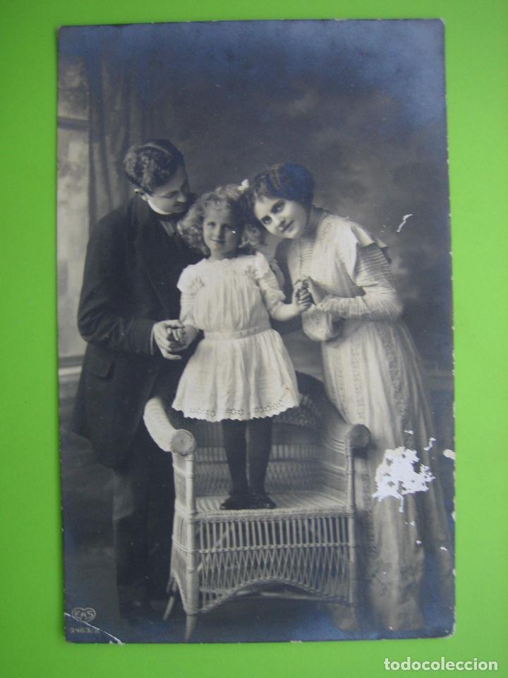 Postales: Antigua postal de ni&ntilde;os - Foto 1