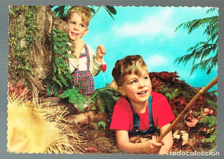 Postales: NI&Ntilde;OS JUGANDO EN EL MOINTE - Foto 1
