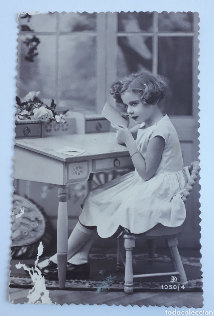 Postales: Postal ni&ntilde;a sentada. 1935 - Foto 1