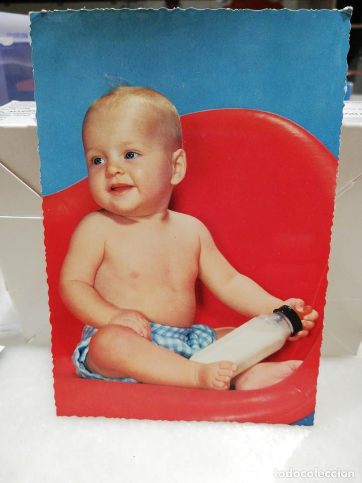 Postales: Bebe con biberon. - Foto 1
