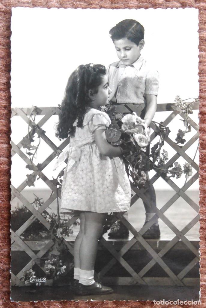 Postales: ni&ntilde;os - Foto 1