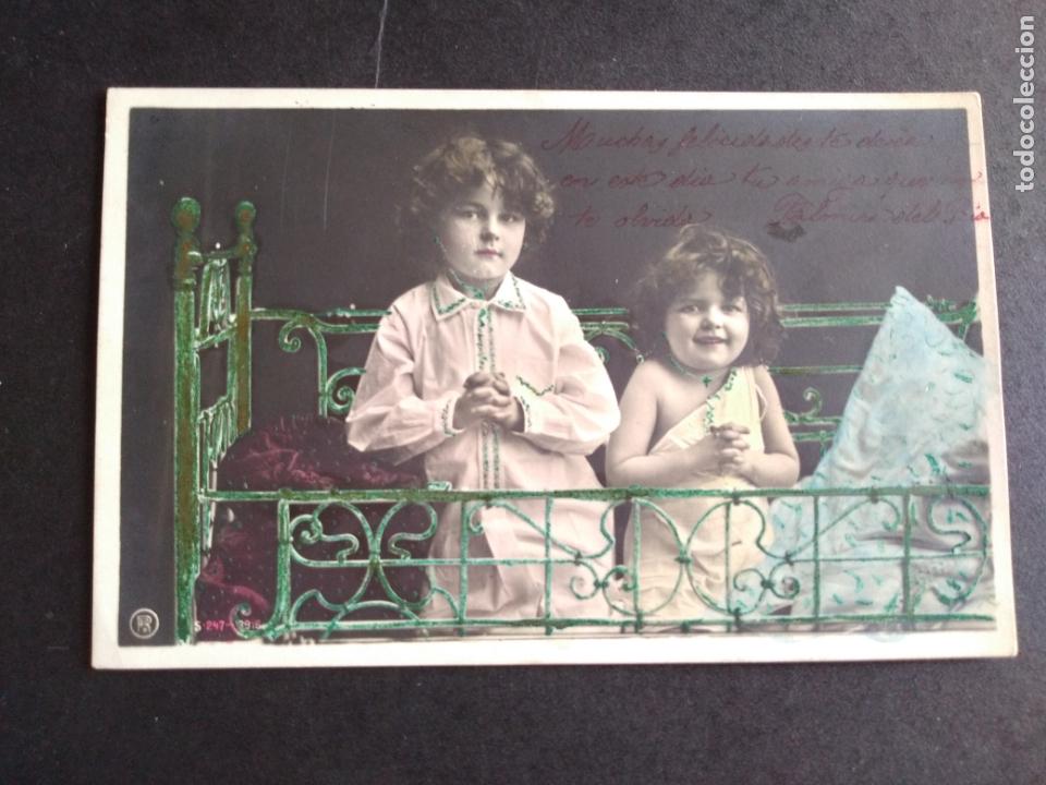 Postales: POSTAL PAREJA NI&Ntilde;OS ORANDO - Foto 1