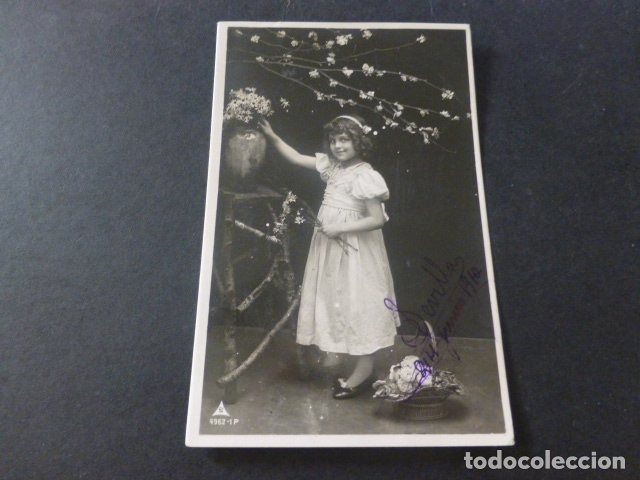Postales: NI&Ntilde;A CON JARRON POSTAL - Foto 1