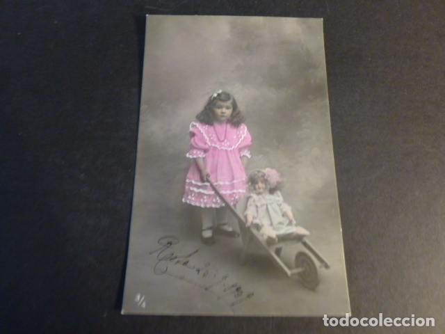 Postales: NI&Ntilde;A JUGANDO CON MU&Ntilde;ECA POSTAL - Foto 1