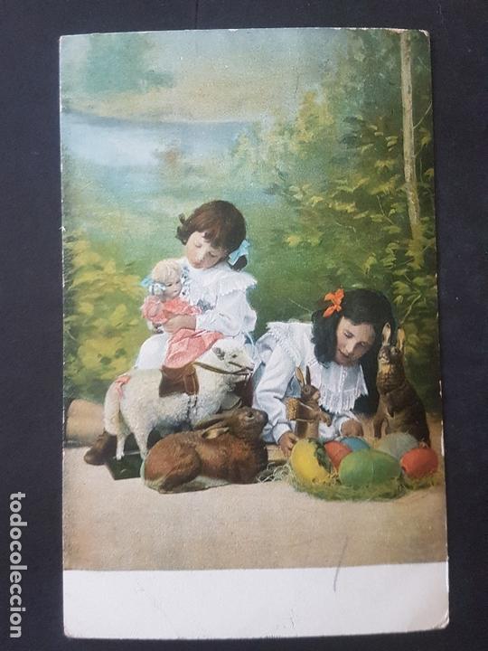 Postales: NI&Ntilde;AS CON MU&Ntilde;ECAS Y CORDERO POSTAL - Foto 1