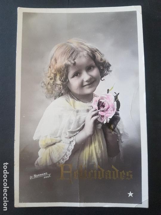 Postales: NI&Ntilde;A RUBIA CON ROSA ROSA POSTAL - Foto 1