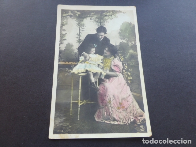 Postales: PADRES CON HIJA POSTAL - Foto 1