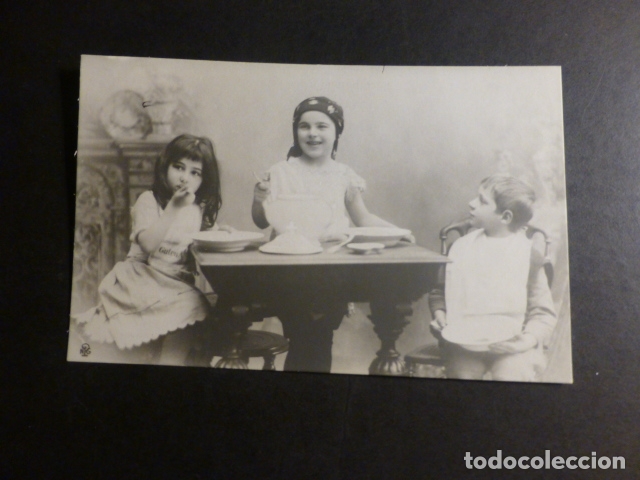 Postales: NI&Ntilde;OS TOMANDO SOPA POSTAL - Foto 1