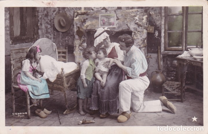 Postales: padres con los ni&ntilde;os circulada 1909 - Foto 1