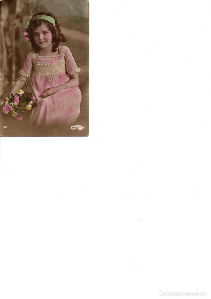 Postales: Ni&ntilde;a con flores circulada 1917 - Foto 1