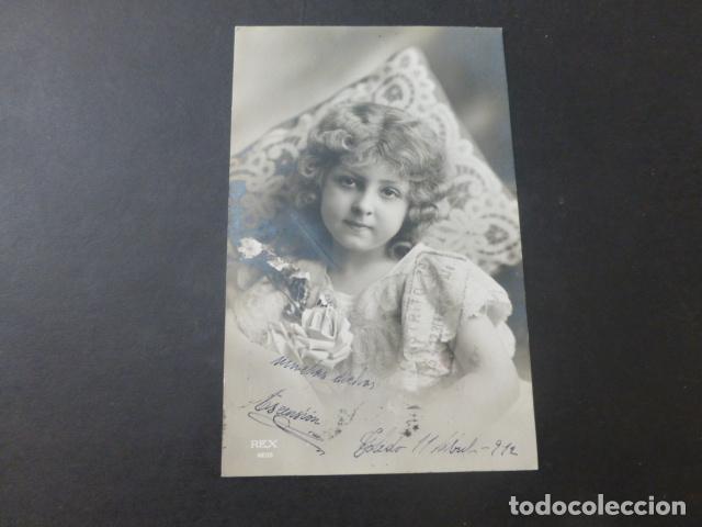 Postales: NI&Ntilde;A CON FLORES POSTAL - Foto 1