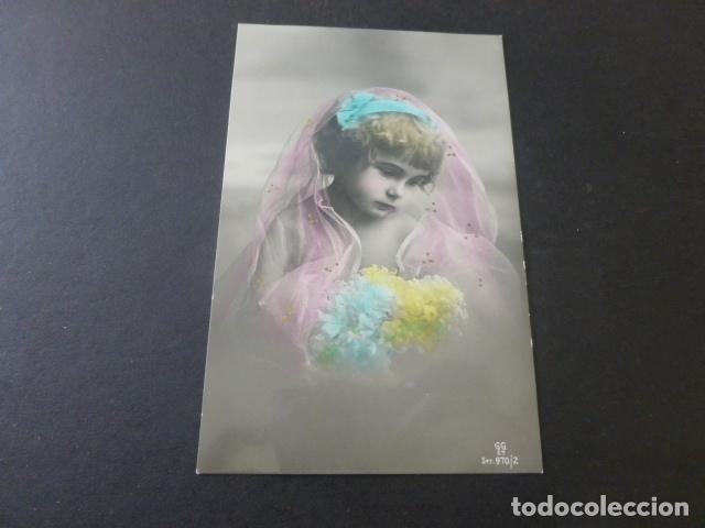 Postales: NI&Ntilde;A CON FLORES POSTAL - Foto 1