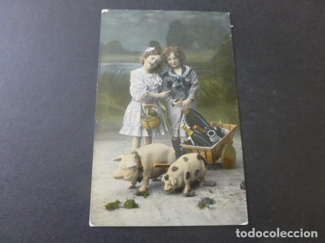 Postales: NI&Ntilde;OS CON CERDOS Y BOTELLAS POSTAL - Foto 1