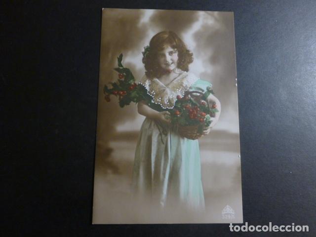 Postales: NI&Ntilde;A CON FLORES POSTAL - Foto 1