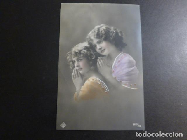 Postales: NI&Ntilde;AS REZANDO POSTAL - Foto 1