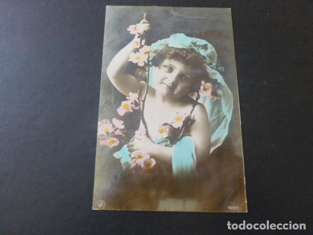 Postales: NI&Ntilde;A CON FLORES POSTAL - Foto 1