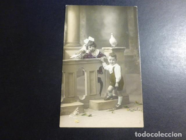 Postales: NI&Ntilde;OS CON PALOMAS POSTAL - Foto 1