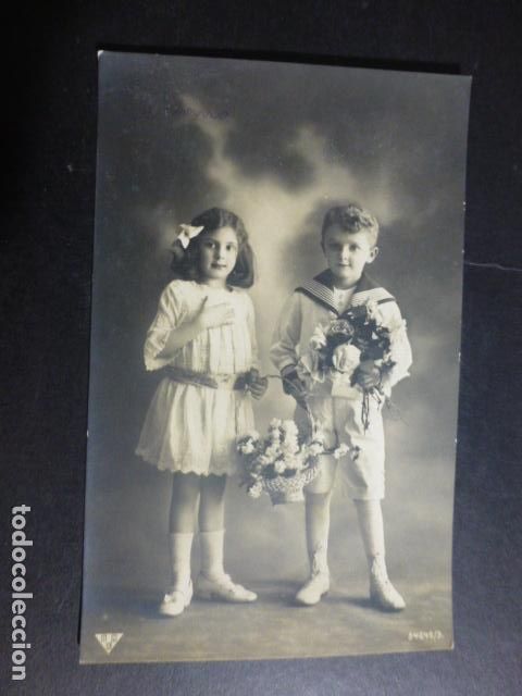 Postales: NI&Ntilde;OS CON FLORES POSTAL - Foto 1
