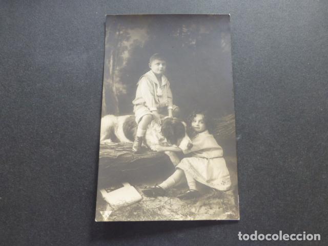 Postales: NI&Ntilde;OS CON PERRO POSTAL - Foto 1