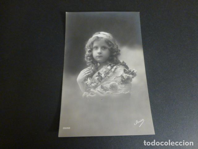 Postales: NI&Ntilde;A CON FLORES POSTAL - Foto 1