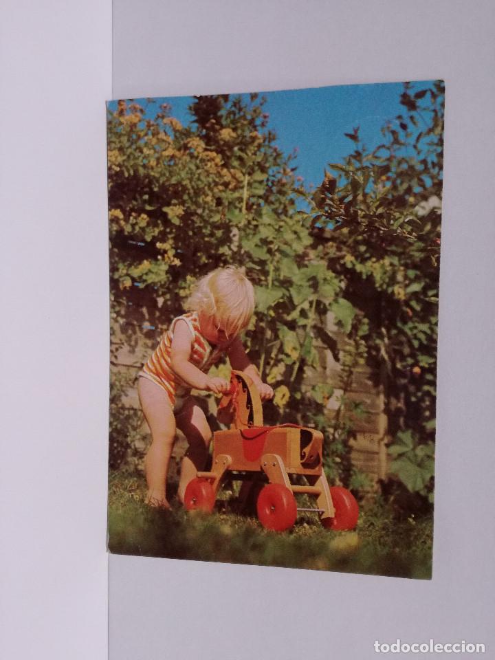 Postales: POSTAL - NI&Ntilde;O CON CABALLO DE MADERA - Foto 1