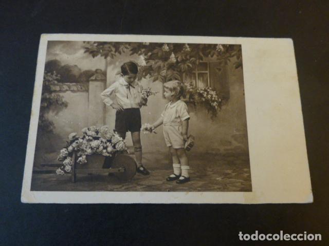 Postales: NI&Ntilde;OS CON FLORES POSTAL - Foto 1