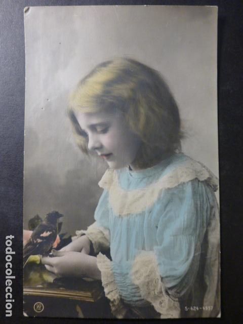Postales: NI&Ntilde;A RUBIA CON PAJARO POSTAL - Foto 1