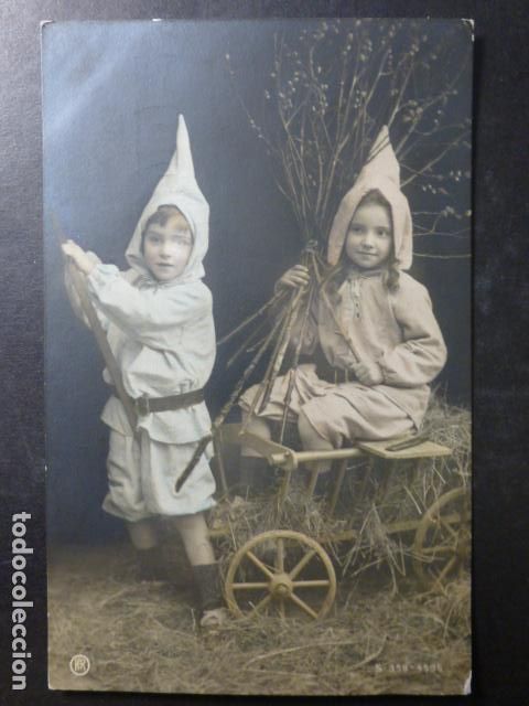 Postales: NI&Ntilde;OS CON CAPUCHA POSTAL - Foto 1