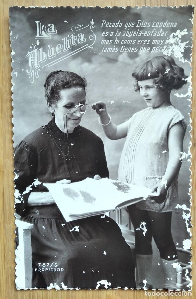 Postales: ni&ntilde;a y abuela - Foto 1