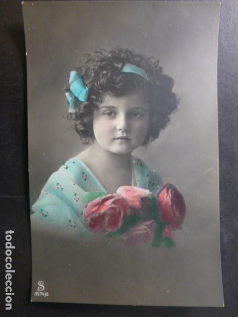 Postales: NI&Ntilde;A CON FLORES POSTAL - Foto 1
