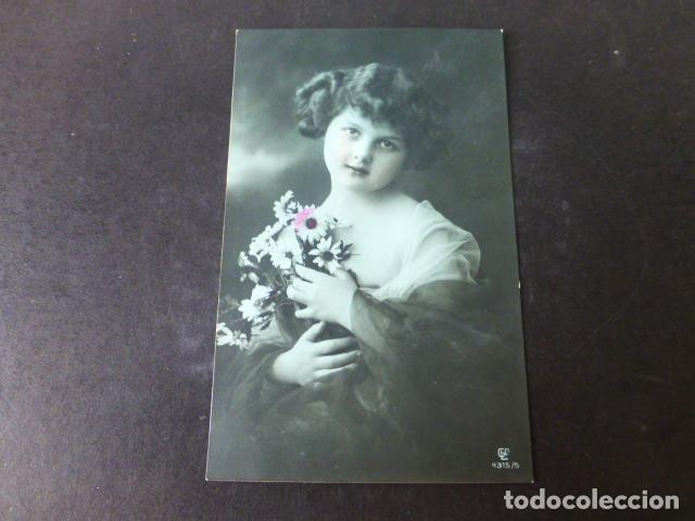 Postales: NI&Ntilde;A CON FLORES POSTAL - Foto 1