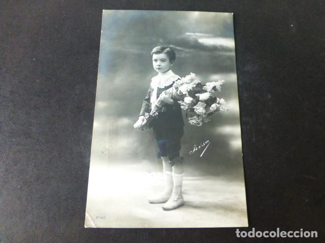 Postales: NI&Ntilde;O CON RAMO DE FLORES POSTAL - Foto 1