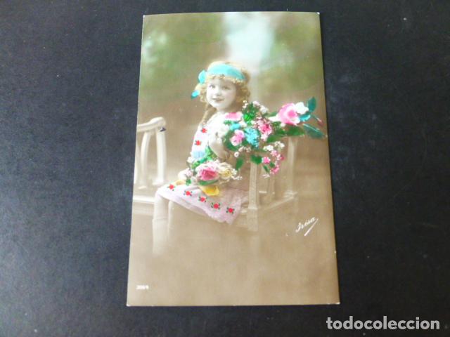 Postales: NI&Ntilde;A CON FLORES POSTAL - Foto 1