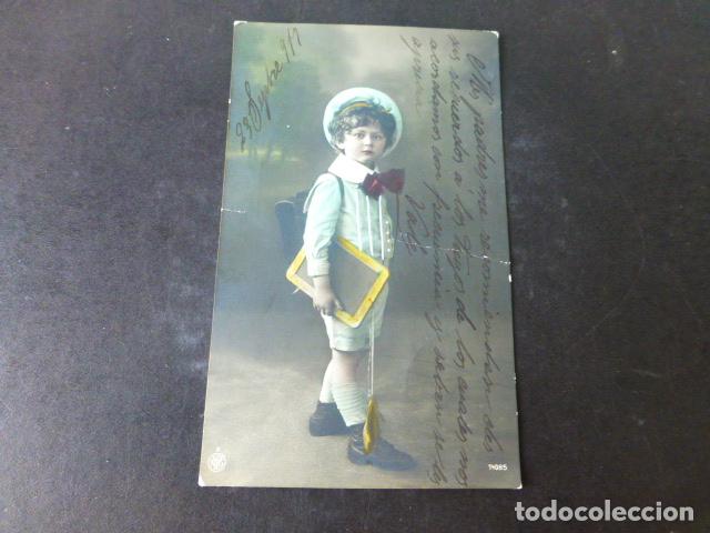 Postales: NI&Ntilde;O CON PIZARRA POSTAL - Foto 1