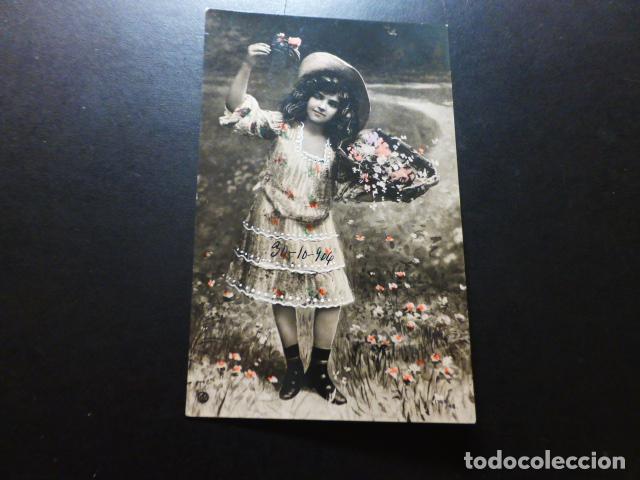 Postales: NI&Ntilde;A CON FLORES POSTAL - Foto 1