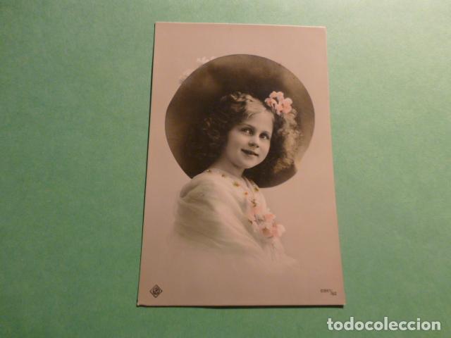 Postkarten: NI&Ntilde;A CON ELEGANTE SOMBRERO POSTAL