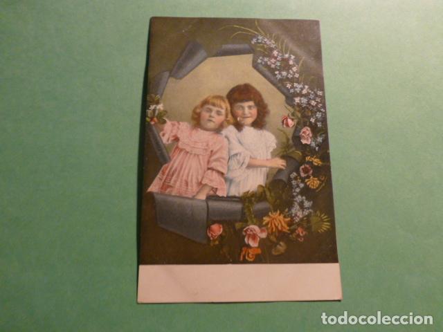 Postales: NI&Ntilde;AS CON FLORES POSTAL - Foto 1