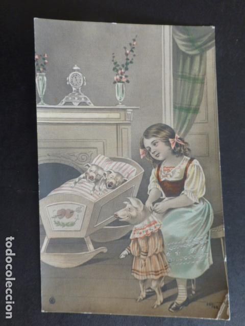 Postales: NI&Ntilde;A CON CERDITO POSTAL - Foto 1