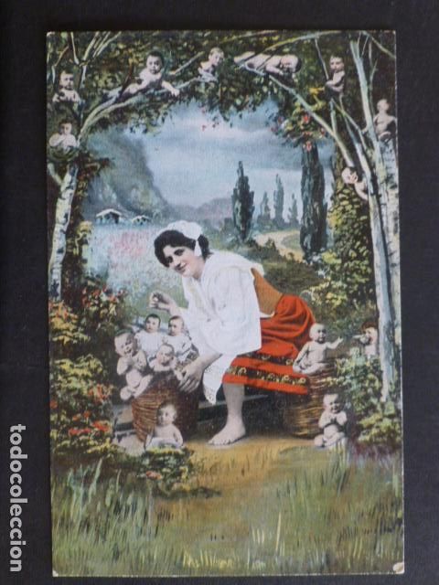 Postales: MUJER CON BEBES POSTAL - Foto 1