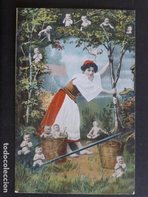 Postales: MUJER CON BEBES POSTAL - Foto 1