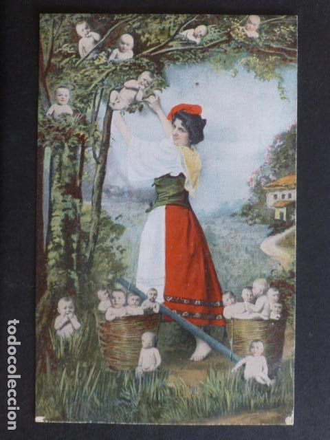 Postales: MUJER CON BEBES POSTAL - Foto 1