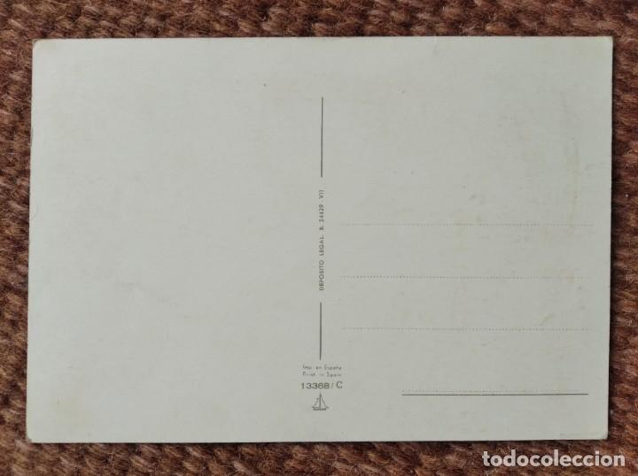 Postales: NI&Ntilde;A CON CHUBASQUERO - Foto 2