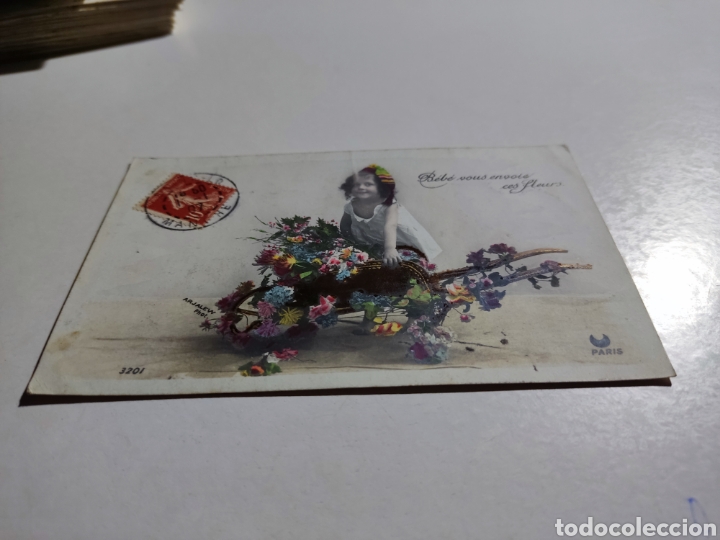 Postais: Postal antigua Francia ni&ntilde;a carro con flores