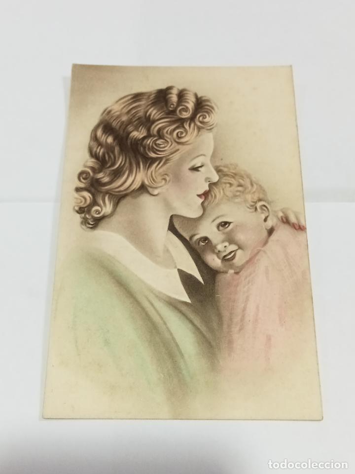 Postales: TARJETA POSTAL. MUJER CON BEB&Eacute; EN SU REGAZO - Foto 1
