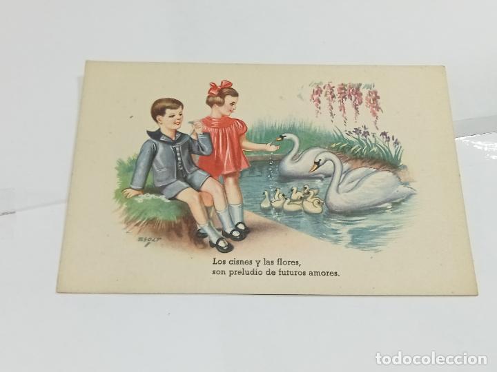 Postales: TARJETA POSTAL. NI&Ntilde;OS DANDO DE COMER A CISNES - Foto 1