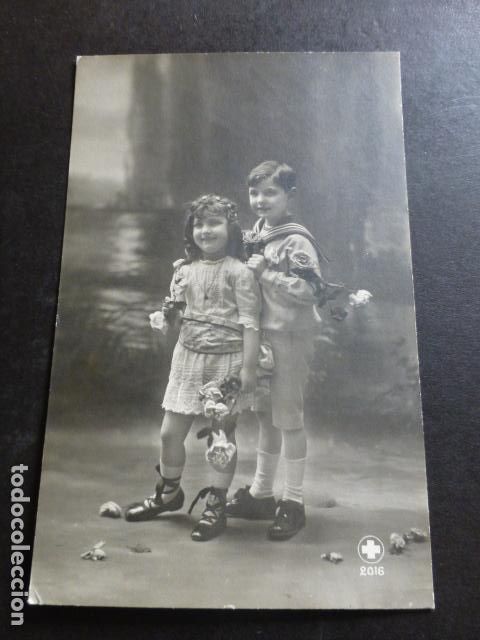Postales: NI&Ntilde;OS CON FLORES POSTAL - Foto 1