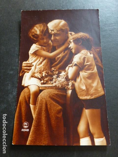 Postales: NI&Ntilde;OS CON ABUELO POSTAL - Foto 1