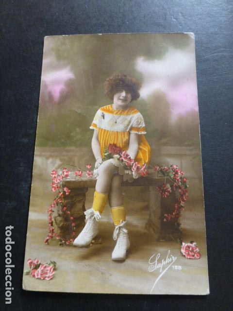 Postales: NI&Ntilde;A CON FLORES POSTAL - Foto 1