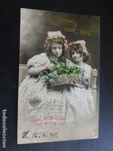 Postales: NI&Ntilde;AS CON FLORES POSTAL - Foto 1
